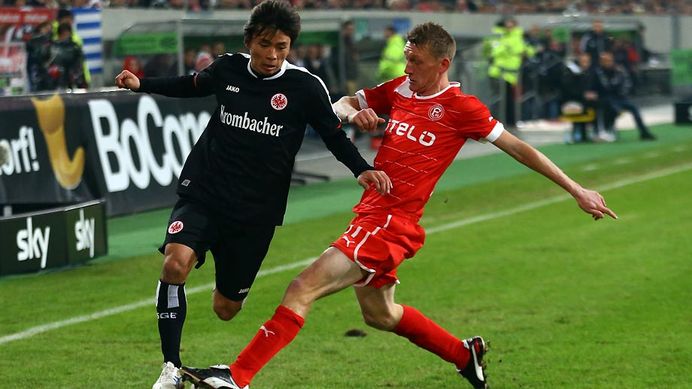 Cơ hội trả thù đang nằm trong tay Eintracht Frankfurt (trái)