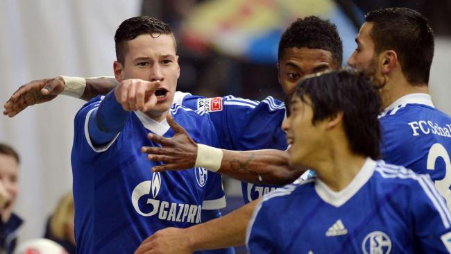 Draxler (ngoài cùng bên trái) ăn mừng sau khi mở tỉ số