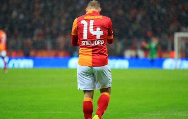 Quãng thời gian tồi tệ ở Inter đã làm hại Sneijder