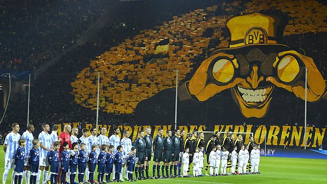 Signal Iduna Park sẽ lại cháy hết mình vì Dortmund