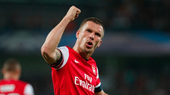 Phải nhờ đến Podolski thì Arsenal mới có thể giữ lại trọn vẹn 3 điểm 