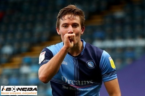 Nhận định dự đoán Carlisle vs Wycombe Wanderers 21h ngày 20/4