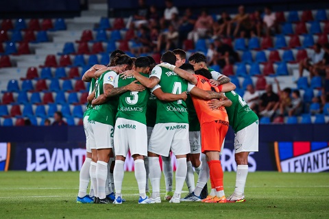 Nhận định dự đoán SD Huesca vs Racing de Santander 21h15 ngày 19/4