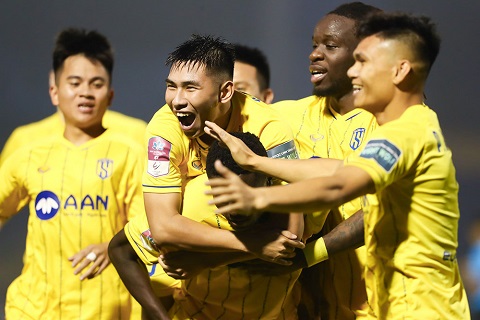 Phân tích Viettel vs Sông Lam Nghệ An 19h15 ngày 25/4