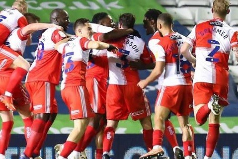 Nhận định dự đoán Leyton Orient vs Wycombe Wanderers 18h30 ngày 26/4