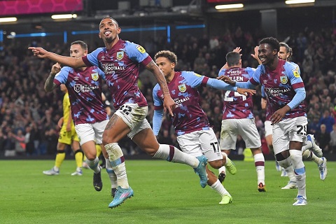 Nhận định dự đoán Burnley vs Millwall 18h30 ngày 3/5