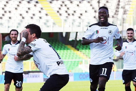 Nhận định dự đoán Catanzaro vs Spezia 1h30 ngày 22/5