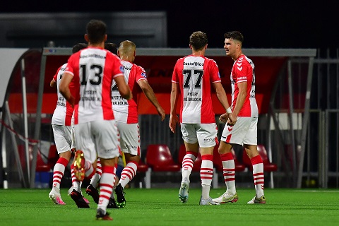 Nhận định dự đoán Jong PSV Eindhoven vs Emmen 1h ngày 12/8