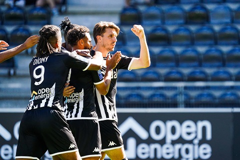 Nhận định dự đoán Angers SCO vs Paris Fc 22h15 ngày 17/8