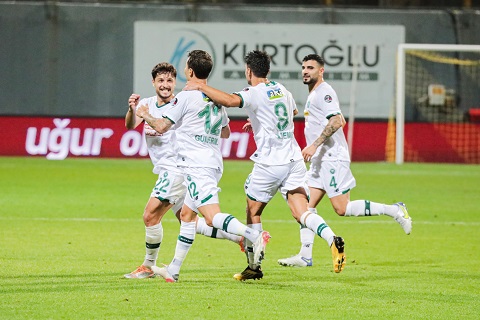 Nhận định dự đoán Konyaspor vs Gaziantep Buyuksehir Belediyesi 23h ngày 17/8
