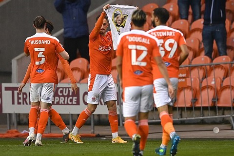 Bóng đá - Mansfield Town vs Blackpool 1h45 ngày 20/8
