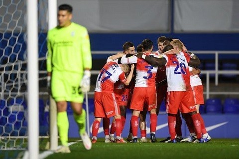 Nhận định dự đoán Stevenage Borough vs Wycombe Wanderers 21h ngày 30/8