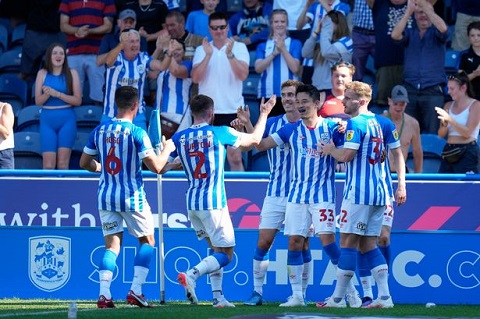 Nhận định dự đoán Huddersfield Town vs Peterborough United 21h ngày 6/9