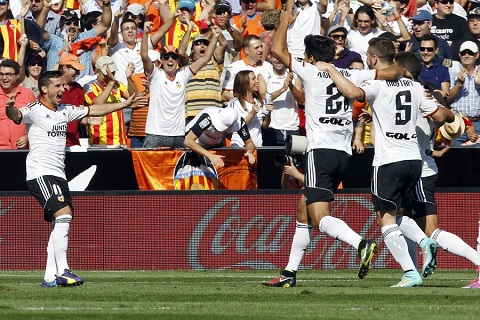 Ph&acirc;n t&iacute;ch Sevilla vs Valencia 3h ng&agrave;y 22/3