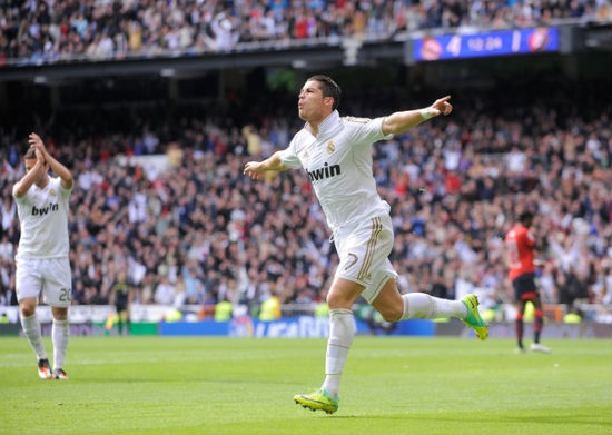 Osasuna 1-5 Real Madrid (Highlight vòng 30, La Liga 2011-2012)