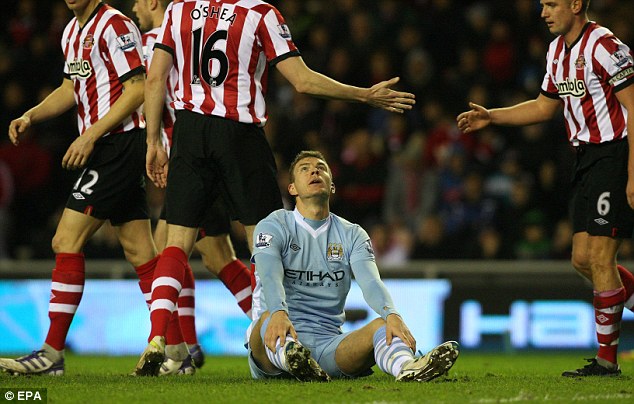 Sunderland 1-0 Man City (Highlight vòng 19, Premier League 2011-12)