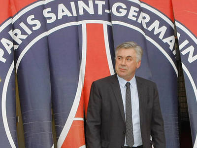 AC Milan chuẩn bị cho trận đấu giao hữu với PSG