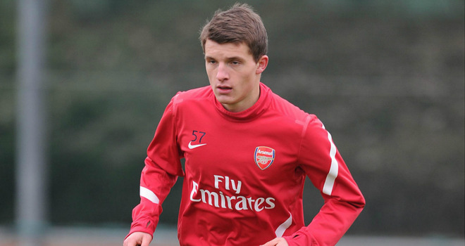 Arsenal trình làng tân binh