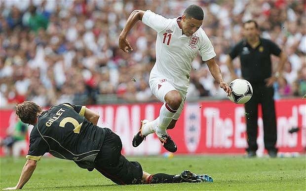 Những gương mặt tuổi teen nổi bật nhất Euro Kì 2 Oxlade Chamberlain - Đôi cánh mới của Tam sư