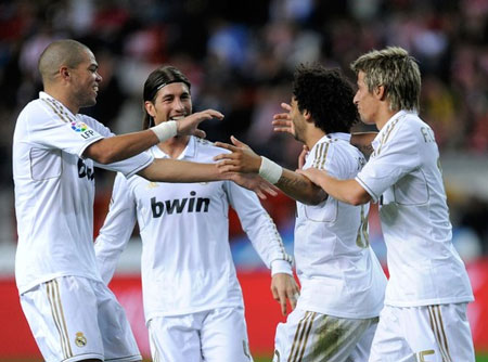 Real Madird 3-2 Malaga (Highlight Cup nhà Vua TBN 2012)