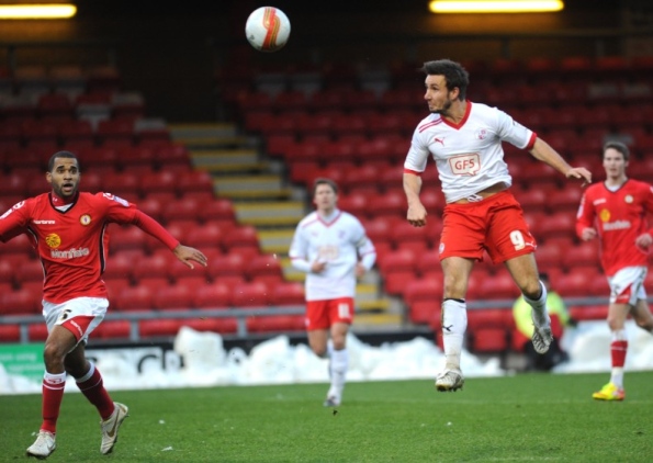 Phân tích Crawley Town vs Reading 19h30 ngày 8/3