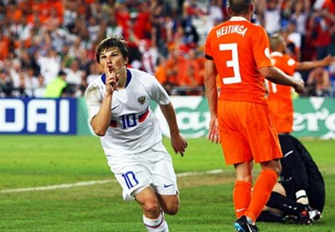 Mời các bạn chiêm ngưỡng lại 10 siêu phẩm tại Euro 2008