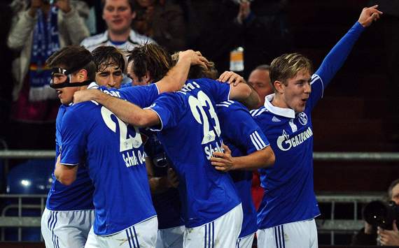 Schalke 3-1 Augsburg (Highlight vòng 15, Budesliga 2011-12)