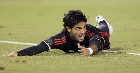 Thêm một bàn thắng nữa bị đánh cắp trắng trợn ngay trên vạch vôi