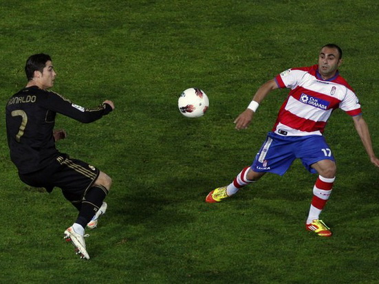 Granada 1-2 Real Madrid Highlight vòng 37 La Liga 2011 2012