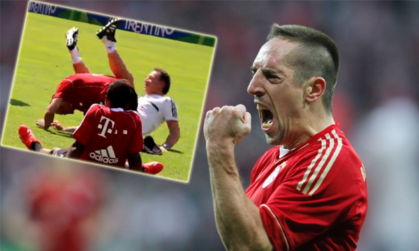 SIÊU HÀI: Người đẩy, người ngáng, Ribery và Contento "chọc quê" HLV thể lực của Bayern