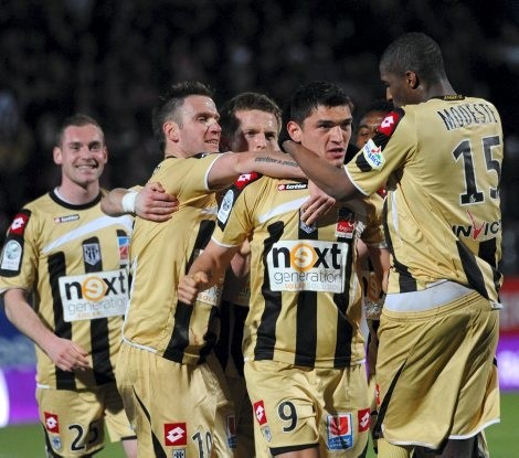 Bóng đá - 01h00 ngày 08-8: Angers SCO vs Nantes 