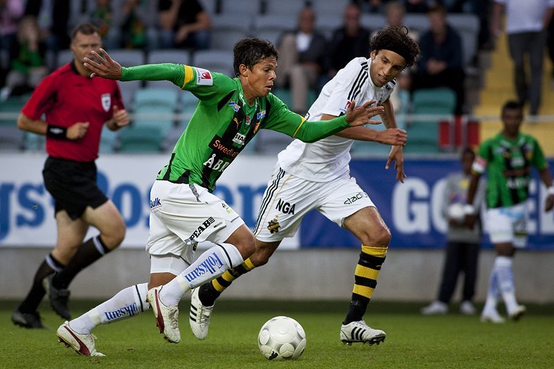 Romario 'con' tái hiện hình ảnh đẹp của bố