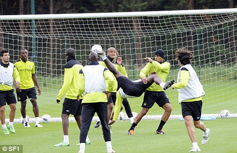 Man Utd và Man City chuẩn bị cho Europa League