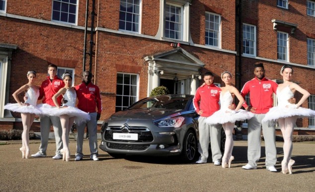 Bộ tứ Pháo Thủ múa ballet tưng bừng quảng cáo ô tô Citroen