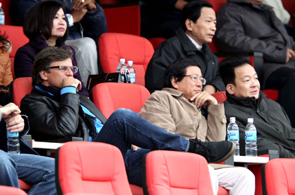 Hậu mất việc, Falko Goetz đi xem Super League