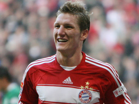 Pha ghi bàn của Schweinsteiger dẫn đầu 5 bàn thắng đẹp nhất vòng 11 Bundesliga 