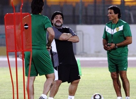 Maradona huấn luyện học trò như thế nào ở Al Wasl?