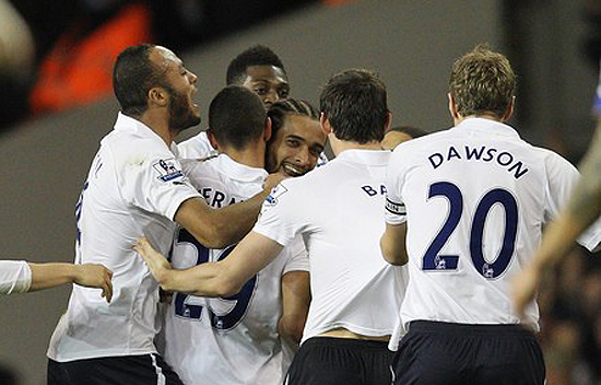 Tottenham 2-0 Everton (Highlight đá bù vòng 1, Premier League 2011-12)