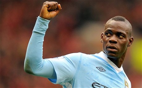 Balotelli lại suýt choảng nhau với đối thủ