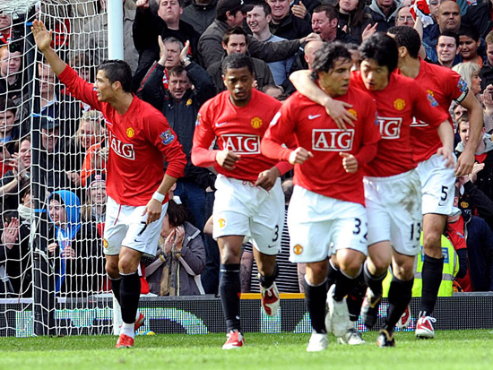 Đếm ngược đến trận derby nước Anh (1 ngày): MU 3-0 Liverpool (23/8/2008)