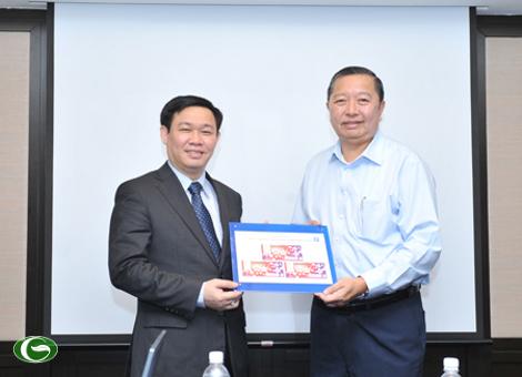 Bóng đá - Bộ trưởng Vương Đình Huệ thăm và làm việc tại Singapore