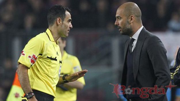 Pep Guardiola lên tiếng phủ nhận được trọng tài ưu ái quả penalty