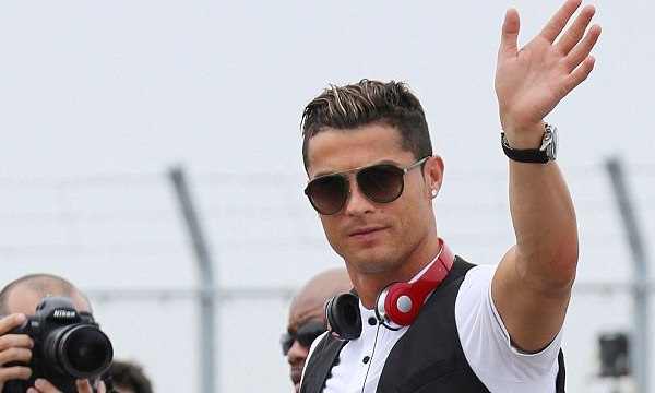 Bóng đá -  Ronaldo mệt mỏi chờ hội quân tại Melbourne