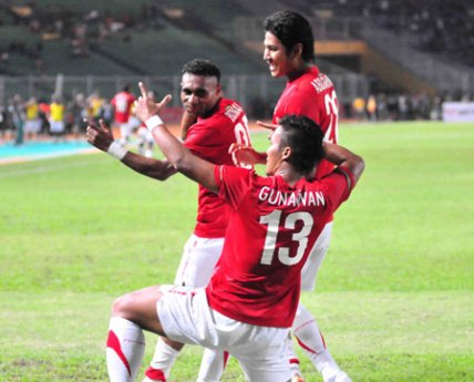 Indonesia 3-1 Thái Lan (Highlight bảng A, bóng đá Nam SEA Games 26) 