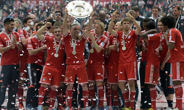 Toàn cảnh lễ đăng quang chức vô địch Bundesliga lần thứ 22 của Bayern Munich