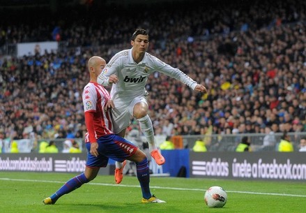 Real Madrid 3-1 Sporting Gijon (Highlight vòng 34, La Liga 2011-12)