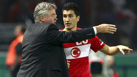 “Phù thủy” Hiddink bình thản trước trận Thổ Nhĩ Kỹ gặp Croatia 