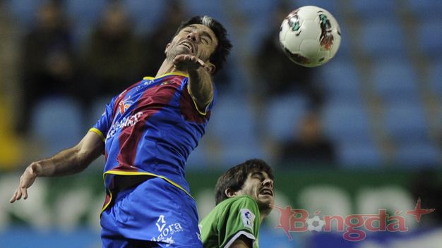 Espanyol 3-1 Racing Santander (Highlight vòng 28, La Liga 2011-12)