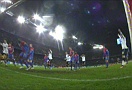 GOAL! P. Jones rút ngắn tỉ số xuống còn 1-2 cho MU (LIVE: Basel 2-1 Man Utd)