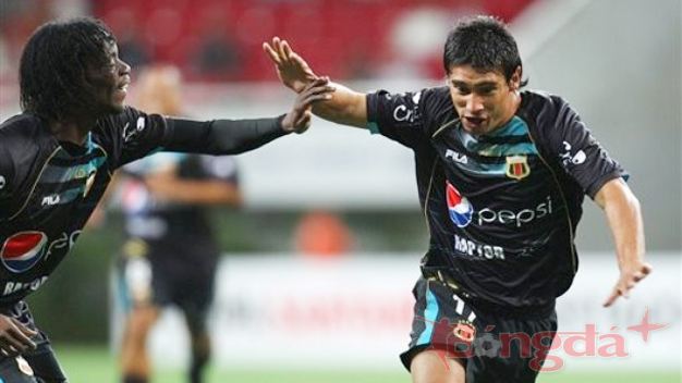 Bóng đá - 05h00 ngày 15/2: Defensor vs Deportivo Quito